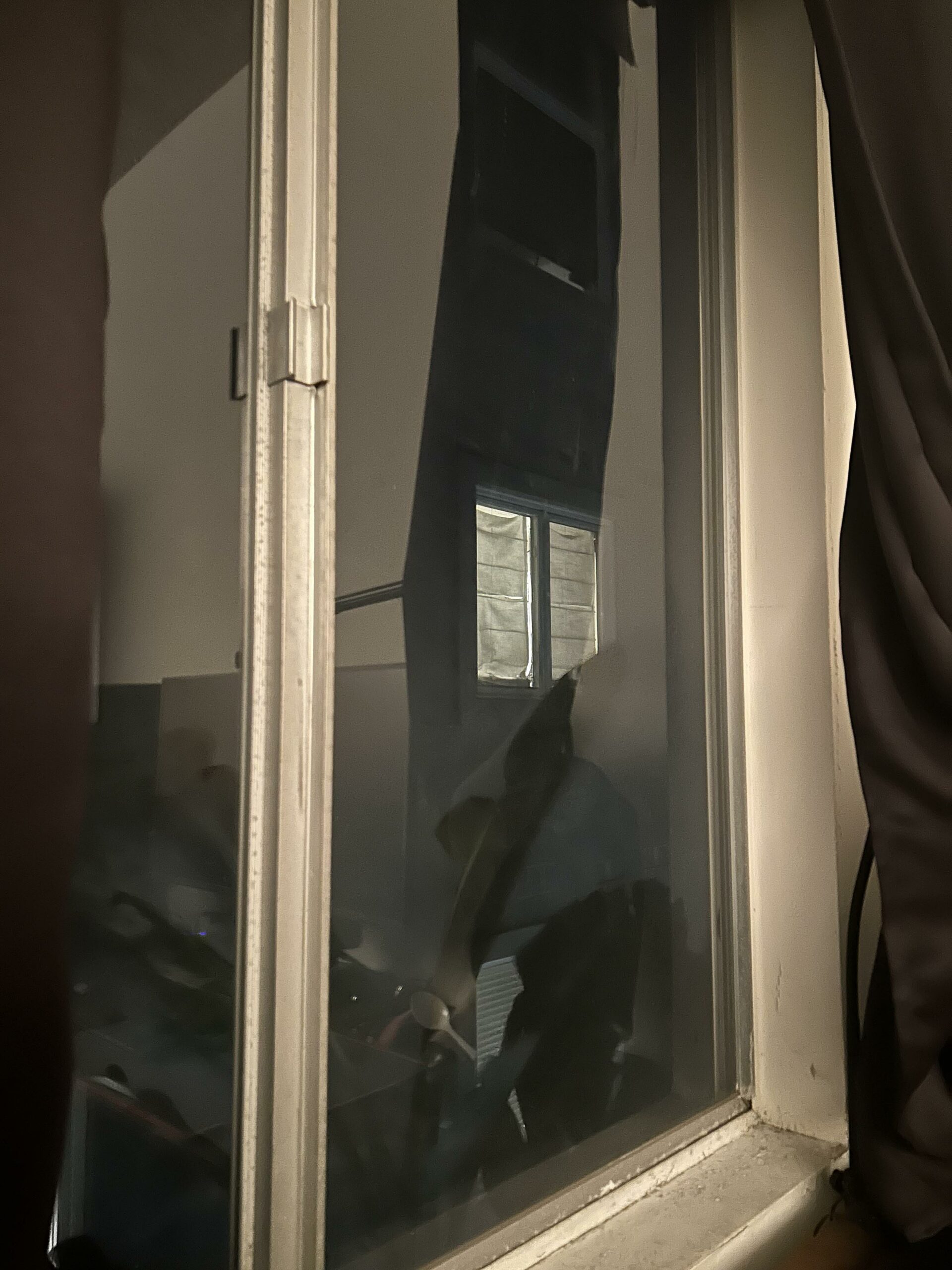 Is It Normal For Windows To Creak In The Wind