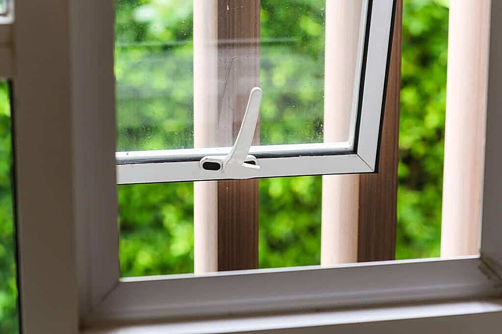 Why Are My Windows Shaking In The Wind