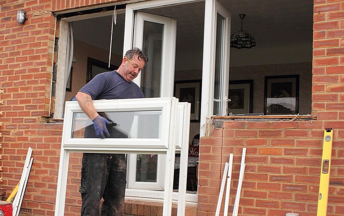 Which Is Cheaper, Wooden Or Aluminium